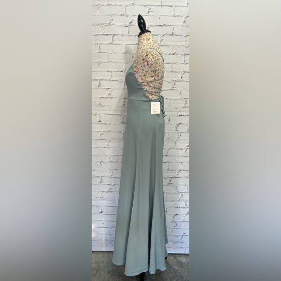 Show me your MUMU Godshaw Goddess Gown in Silver Sage Crisp NWOT Size Small - Picture 6 of 11